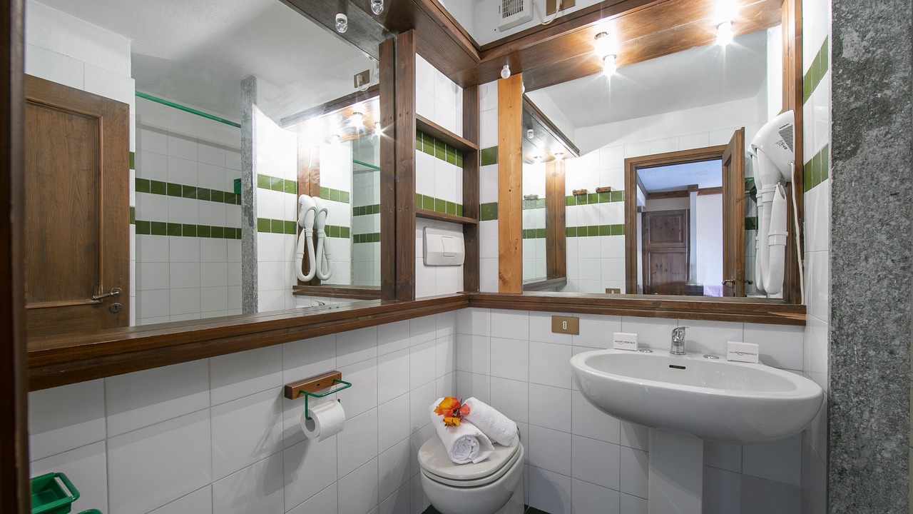 Photo of Bathroom in Grangesises