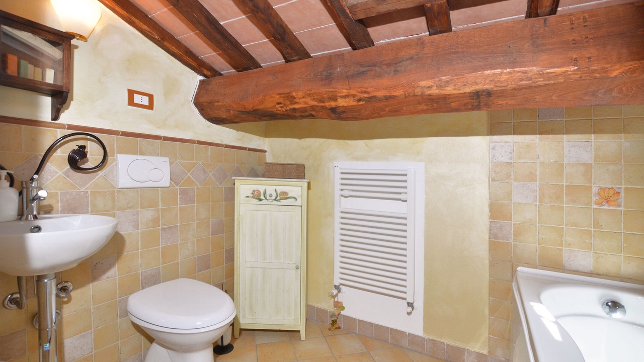 Photo of Bathroom in Murlo