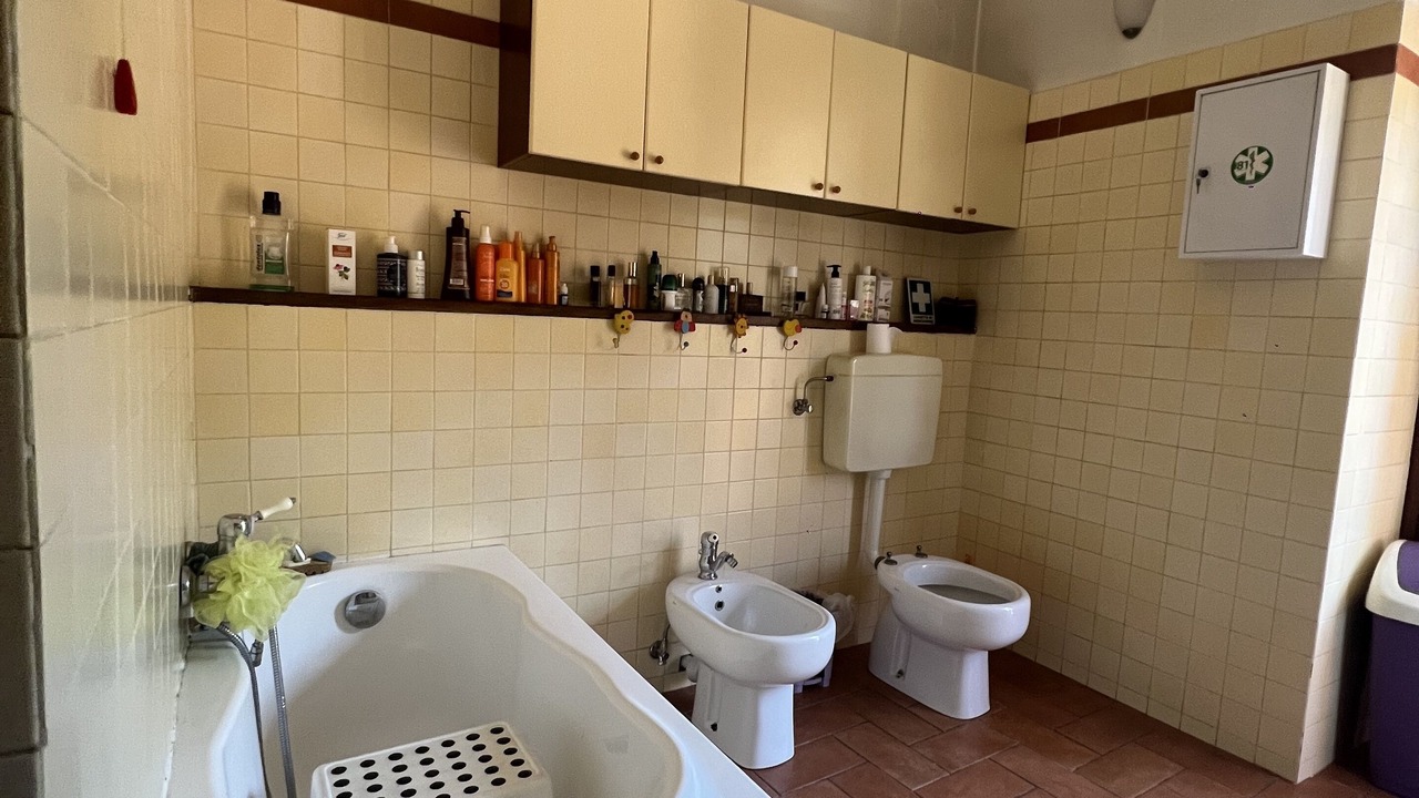 Photo of Bathroom in Calizzano