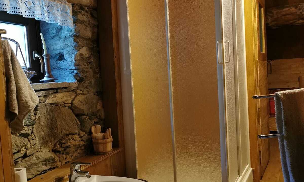 Photo of Bathroom in Acceglio
