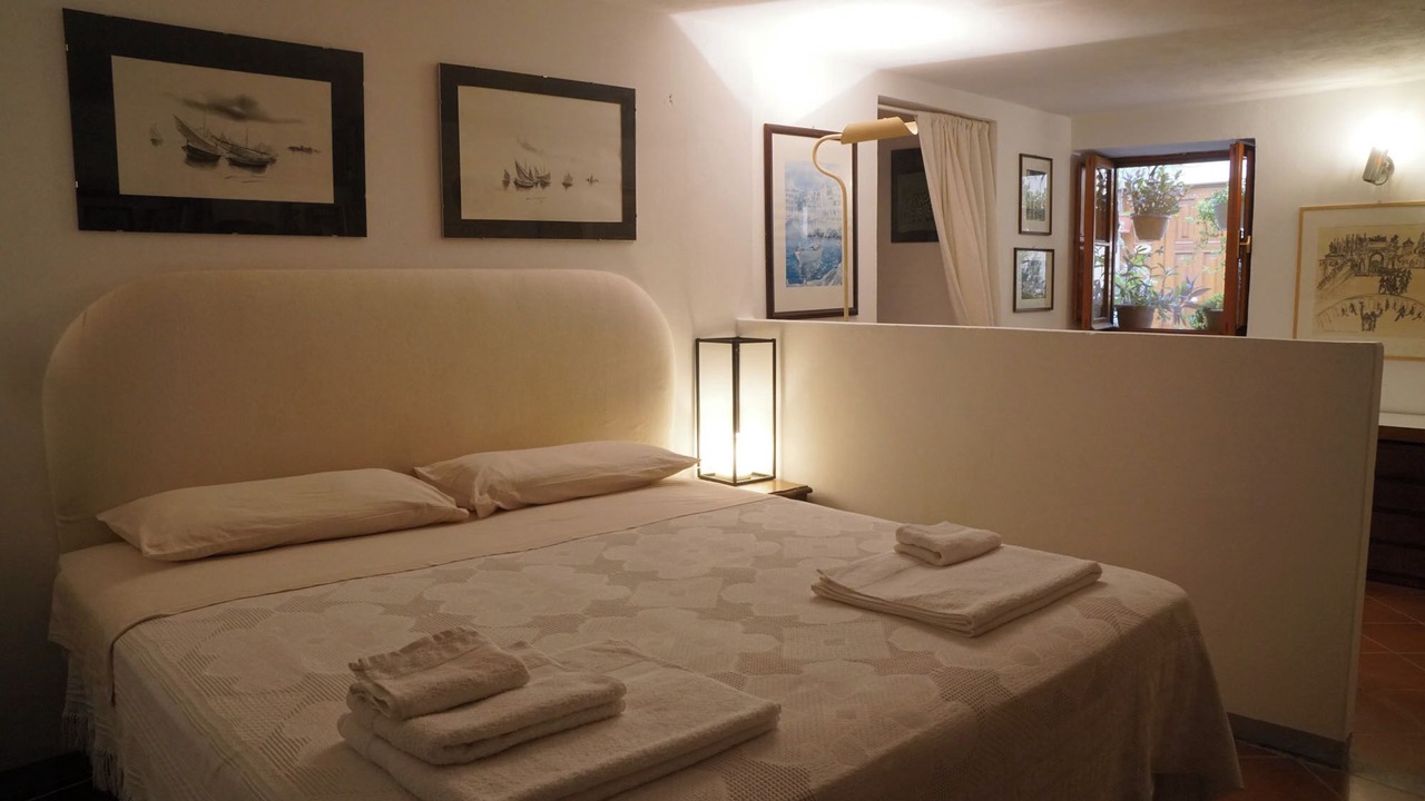 Photo of Bedroom in Trebiano Magra