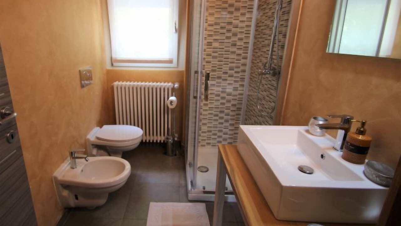 Photo of Bathroom in Piazza