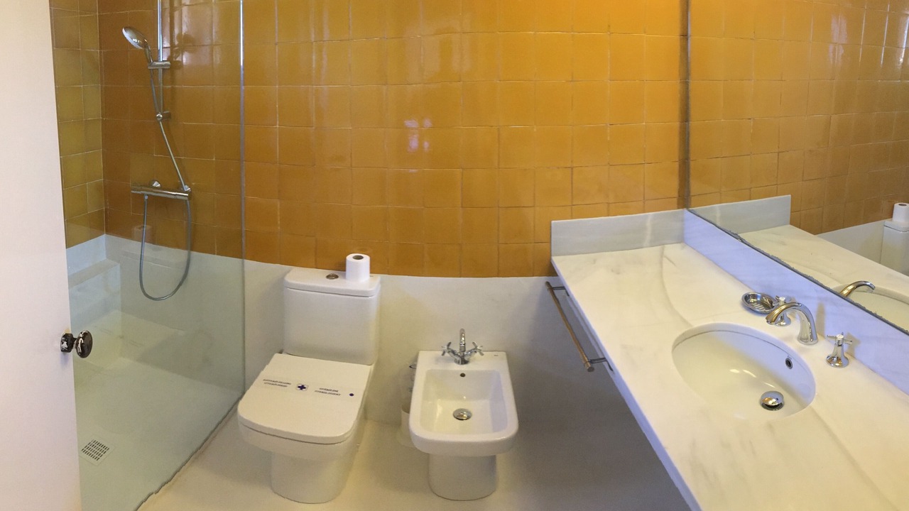 Photo of Bathroom in Palau-Sator
