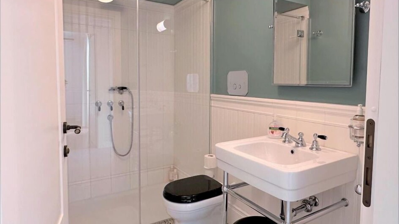 Photo of Bathroom in Carate Urio