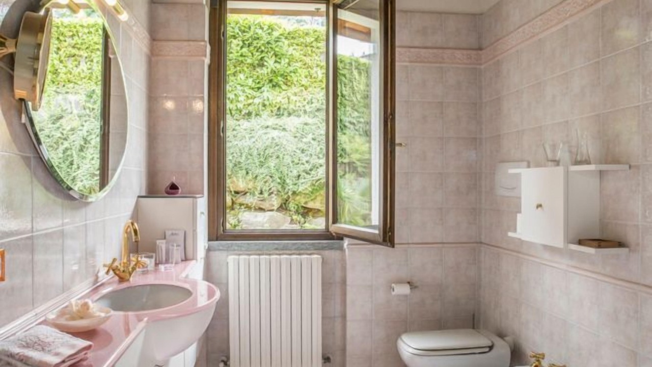 Photo of Bathroom in Arona