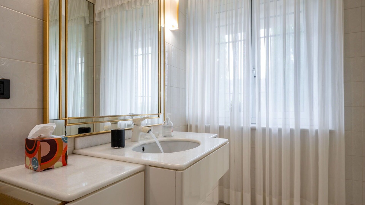 Photo of Bathroom in Barolo