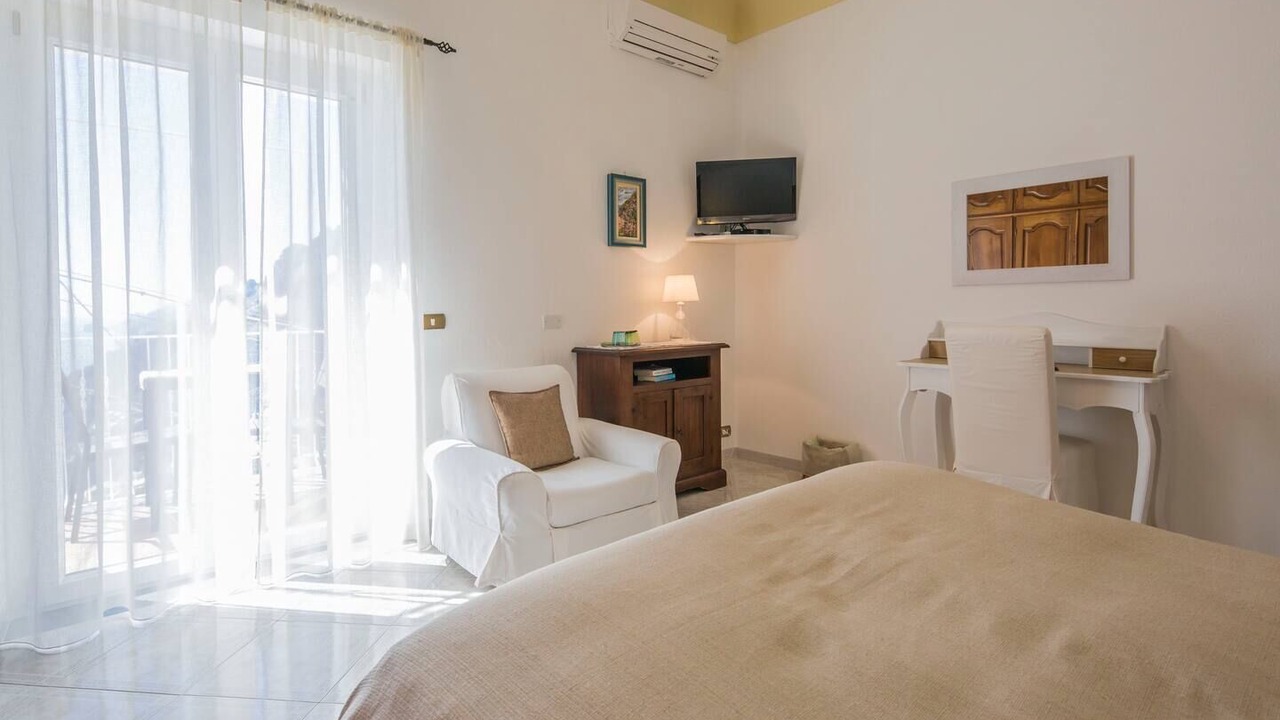 Photo of Bedroom in Montepertuso
