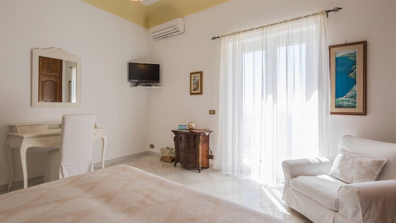 Photo of Bedroom in Montepertuso