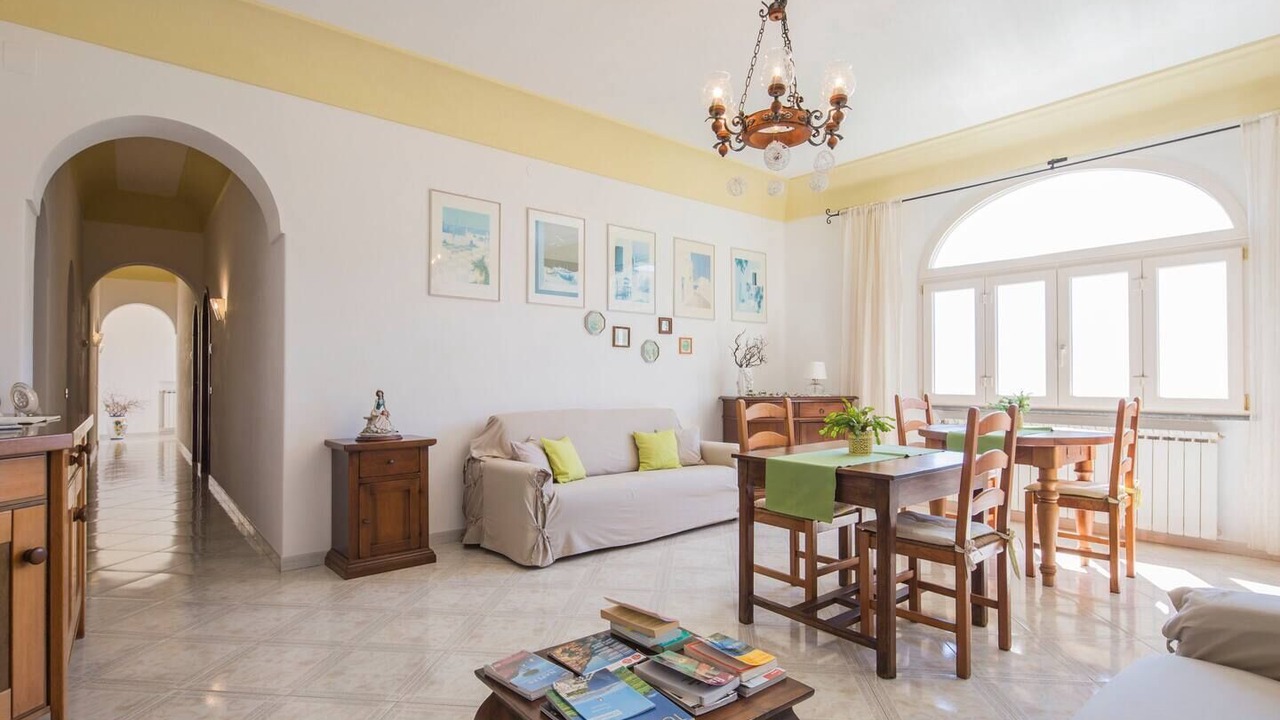 Photo of Livingroom in Montepertuso