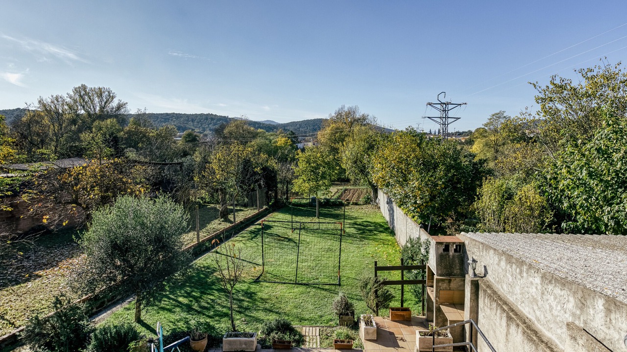 Photo of Outdoor in Serinya