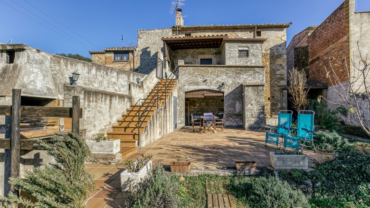 Photo of Outdoor in Serinya