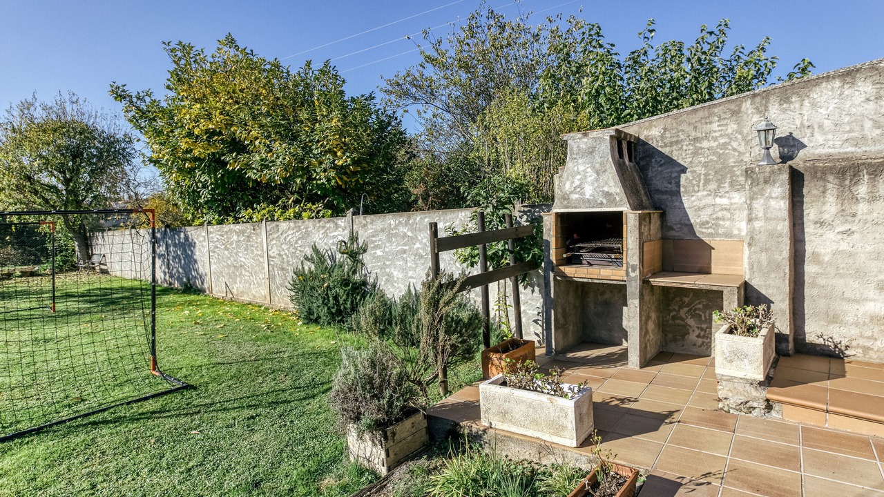 Photo of Outdoor in Serinya
