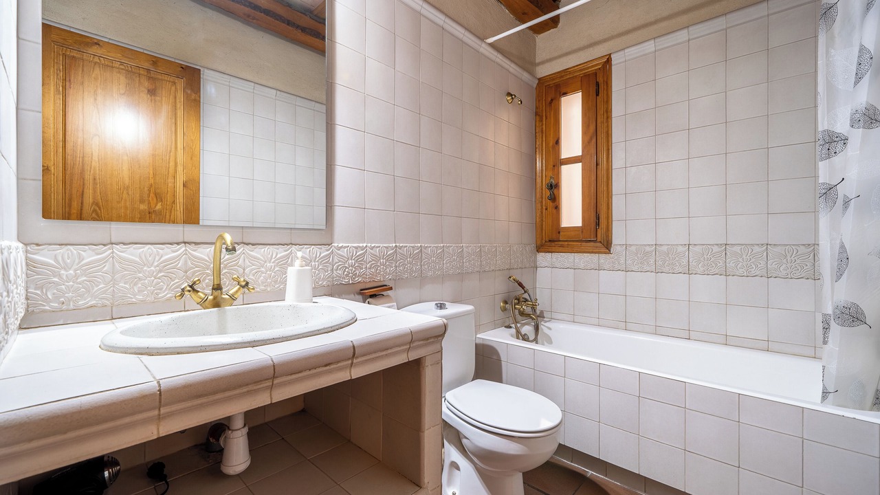Photo of Bathroom in Conesa