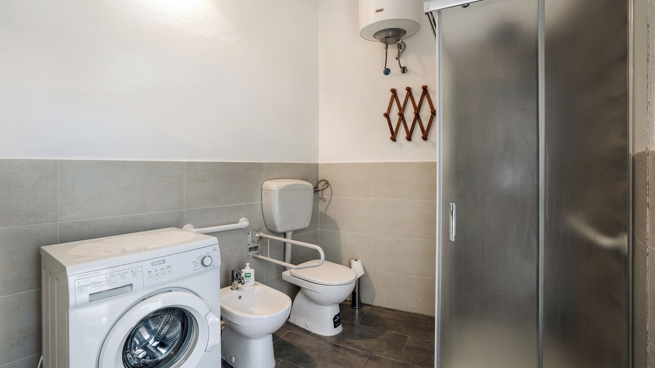 Photo of Bathroom in Angera