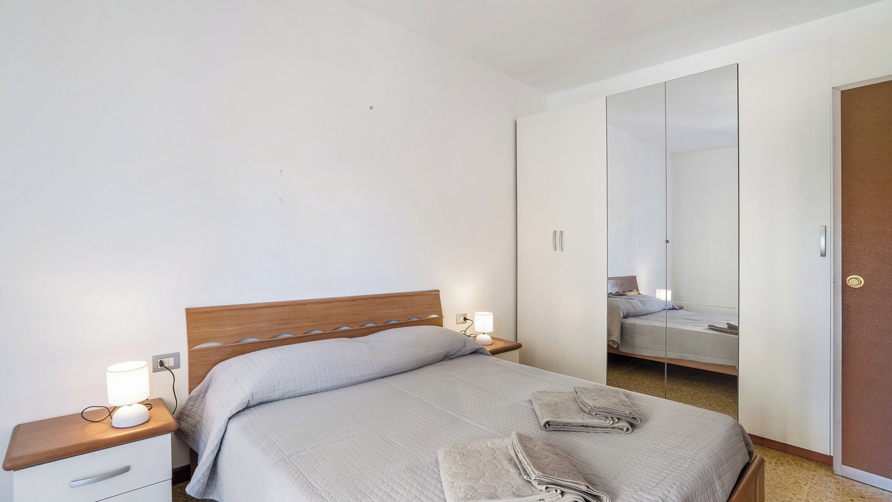 Photo of Bedroom in Angera