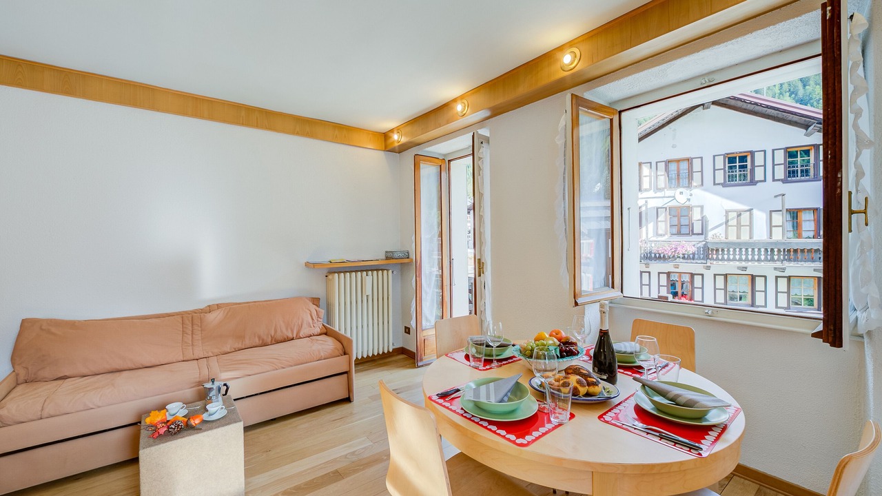 Photo of Livingroom in Staffa