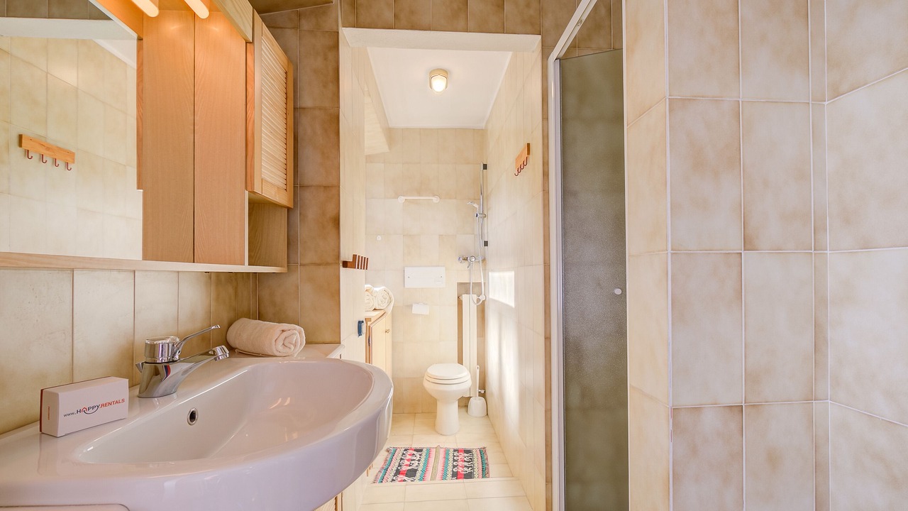 Photo of Bathroom in Staffa
