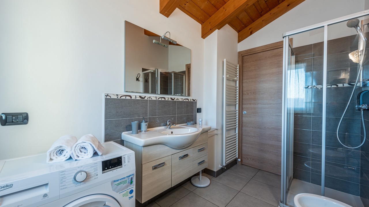 Photo of Bathroom in Barolo