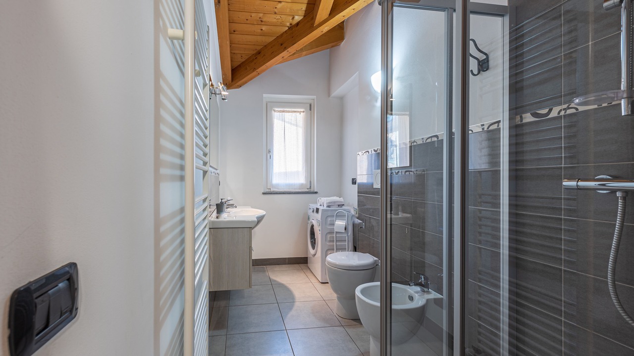 Photo of Bathroom in Barolo
