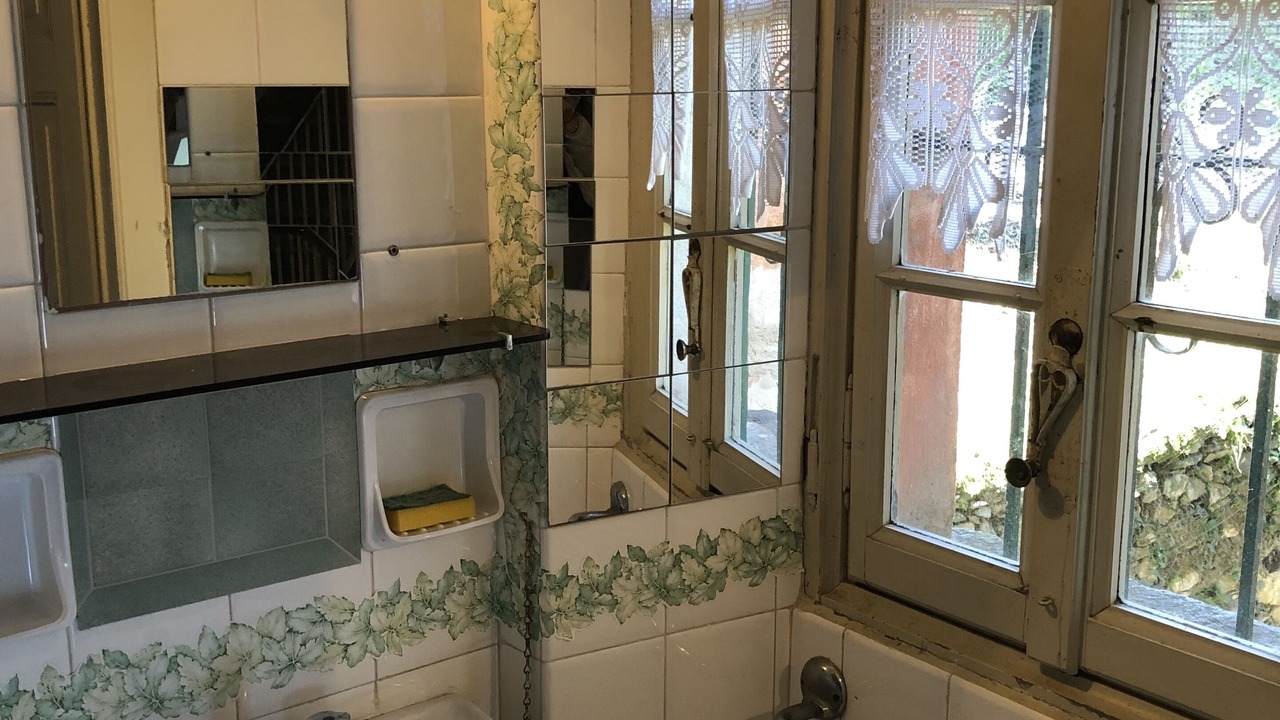 Photo of Bathroom in Piazza