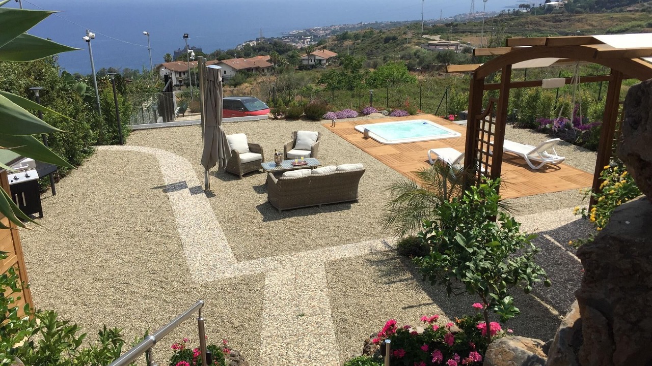 Photo of Outdoor in Vampolieri I