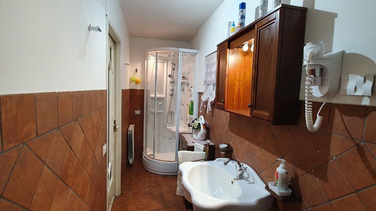 Photo of Bathroom in Vampolieri I