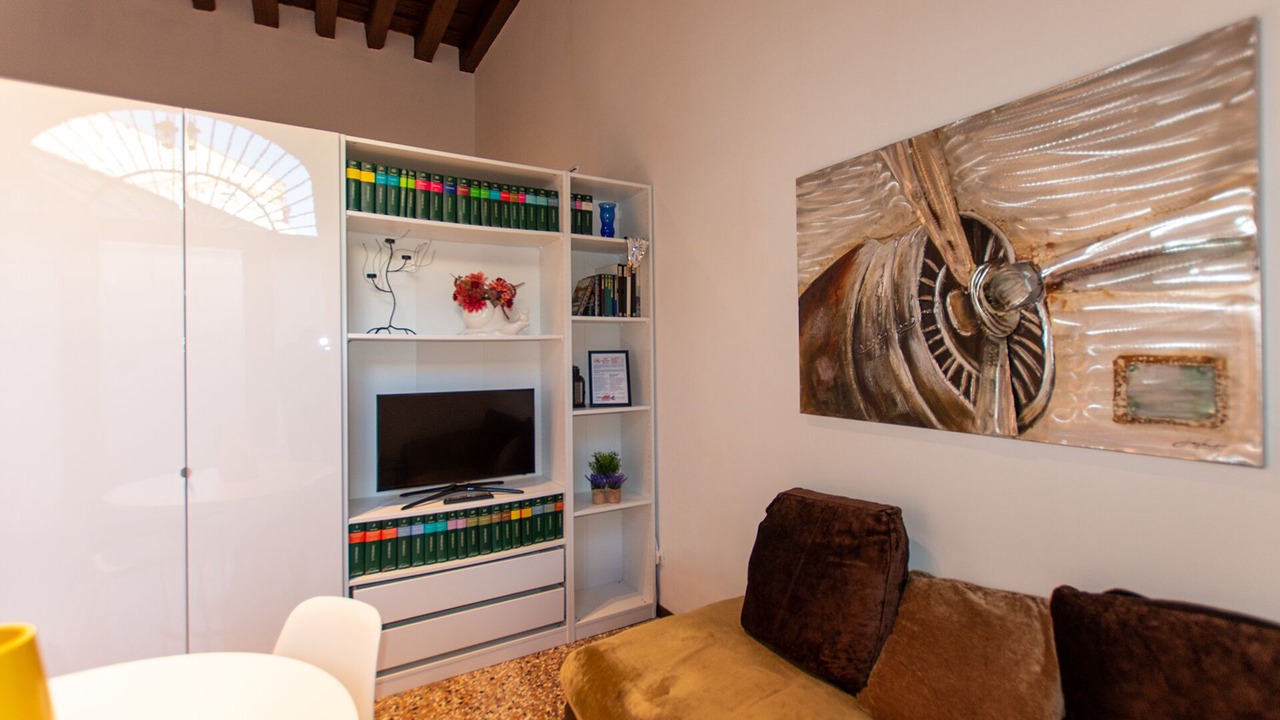 Photo of Livingroom in Historic Centre