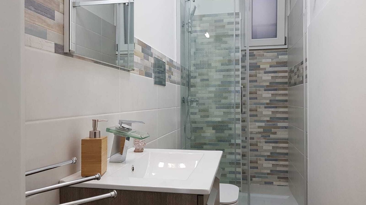 Photo of Bathroom in Picanello-Ognina-Barriera-Canalicchio