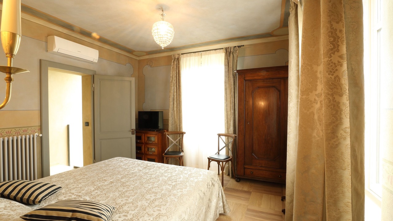 Photo of Bedroom in Barolo