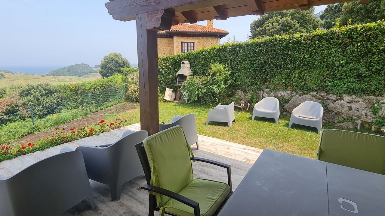 Photo of Patio Balcony in Pechon