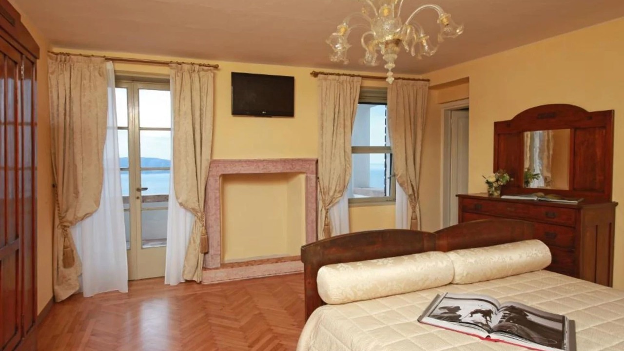 Photo of Bedroom in Toscolano Maderno