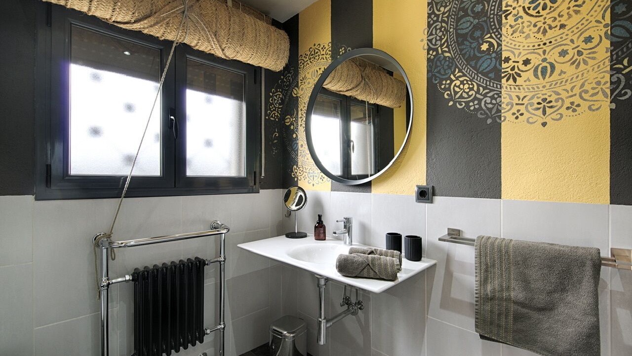 Photo of Bathroom in Roses Town Center