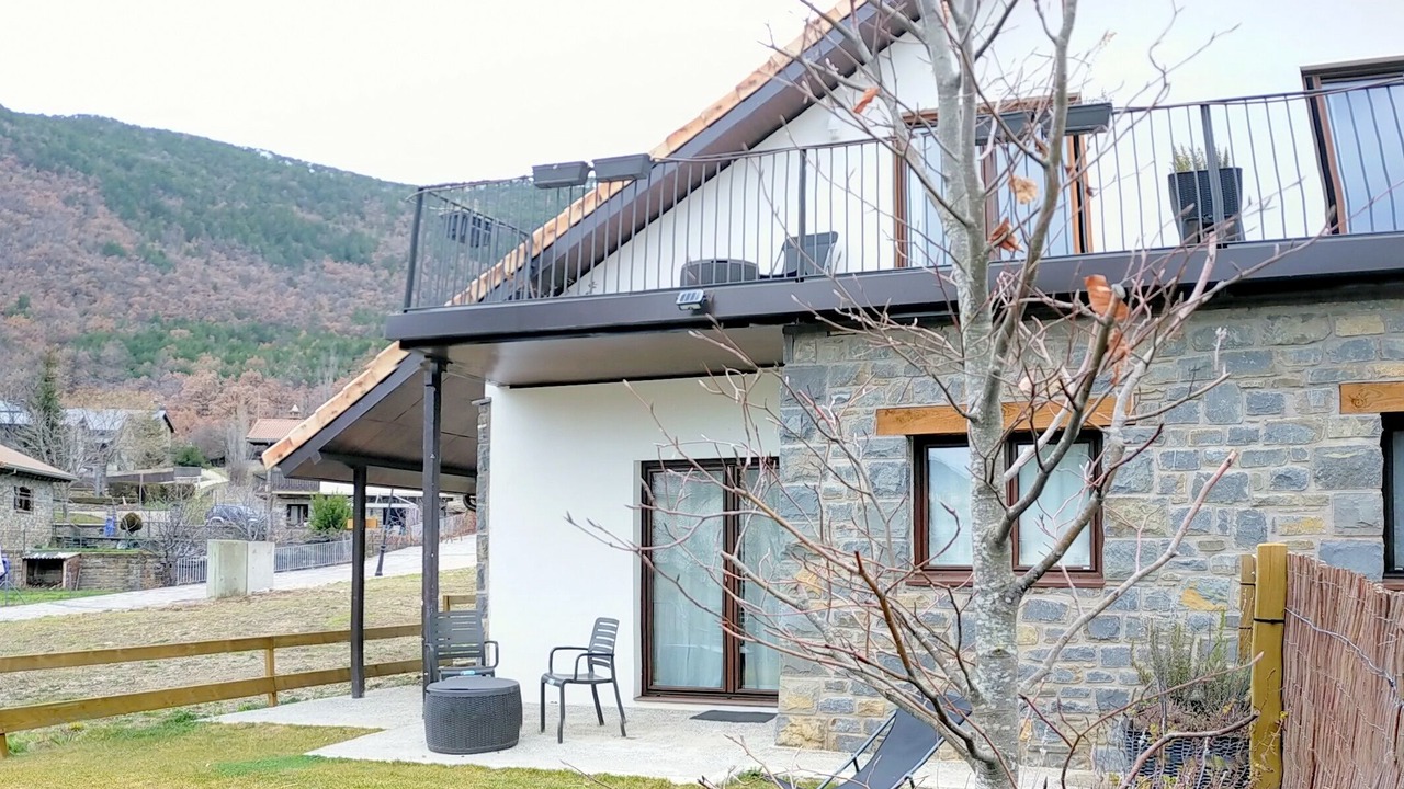 Photo of Outdoor in Gavin