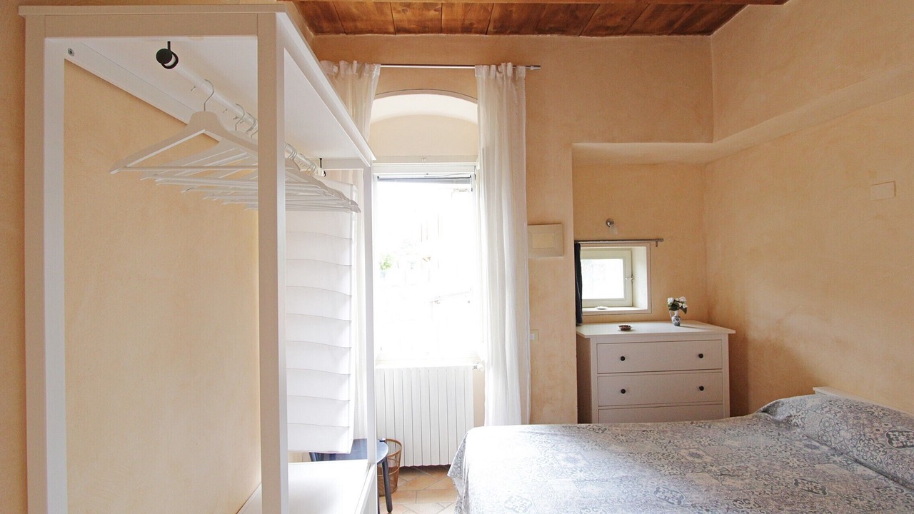 Photo of Bedroom in Toscolano Maderno