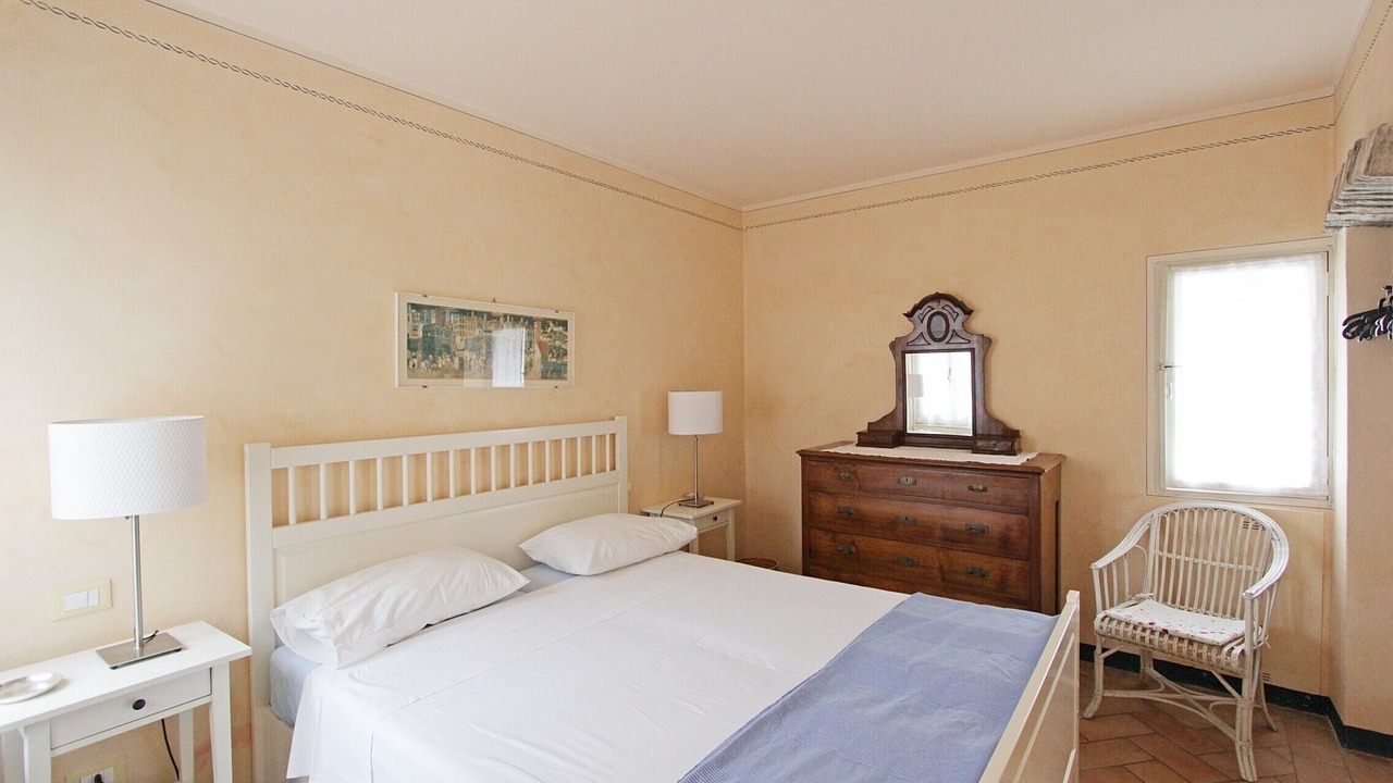 Photo of Bedroom in Toscolano Maderno