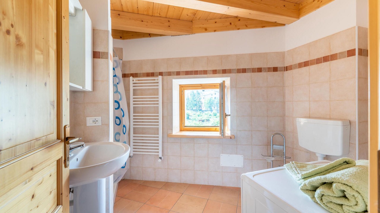 Photo of Bathroom in Sant'Anna d'Alfaedo