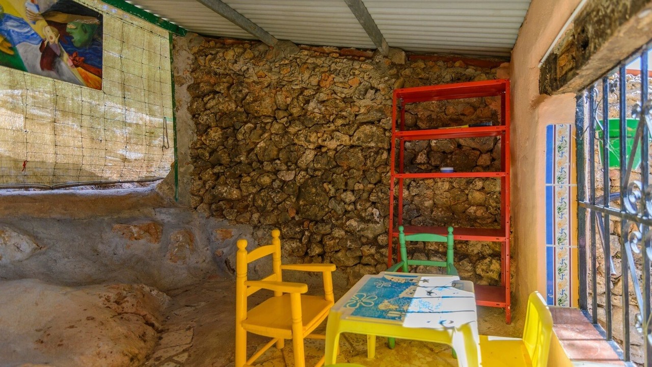Photo of Others in Alpandeire