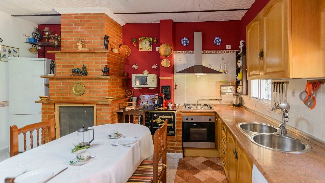 Photo of Kitchen in Alpandeire