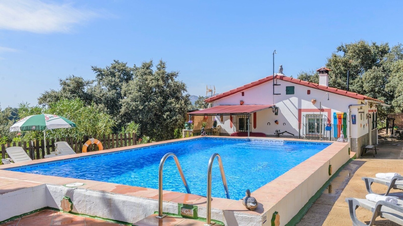 Photo of Outdoor in Alpandeire