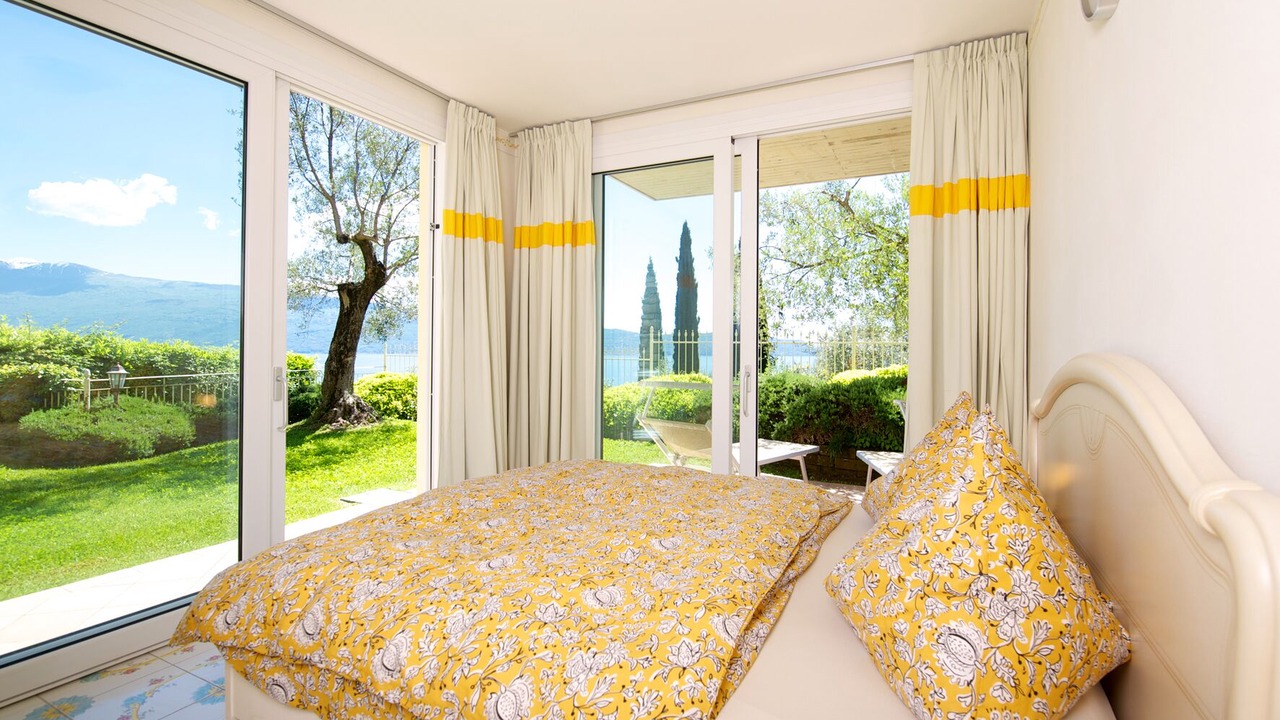 Photo of Bedroom in Toscolano Maderno