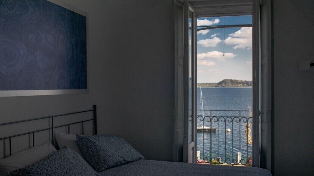 Photo of Bedroom in Belgirate