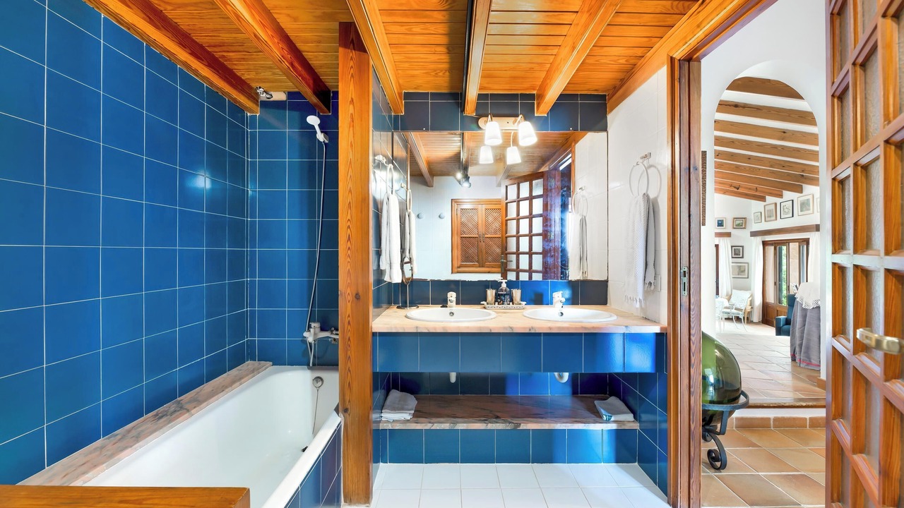 Photo of Bathroom in Cala Mandia