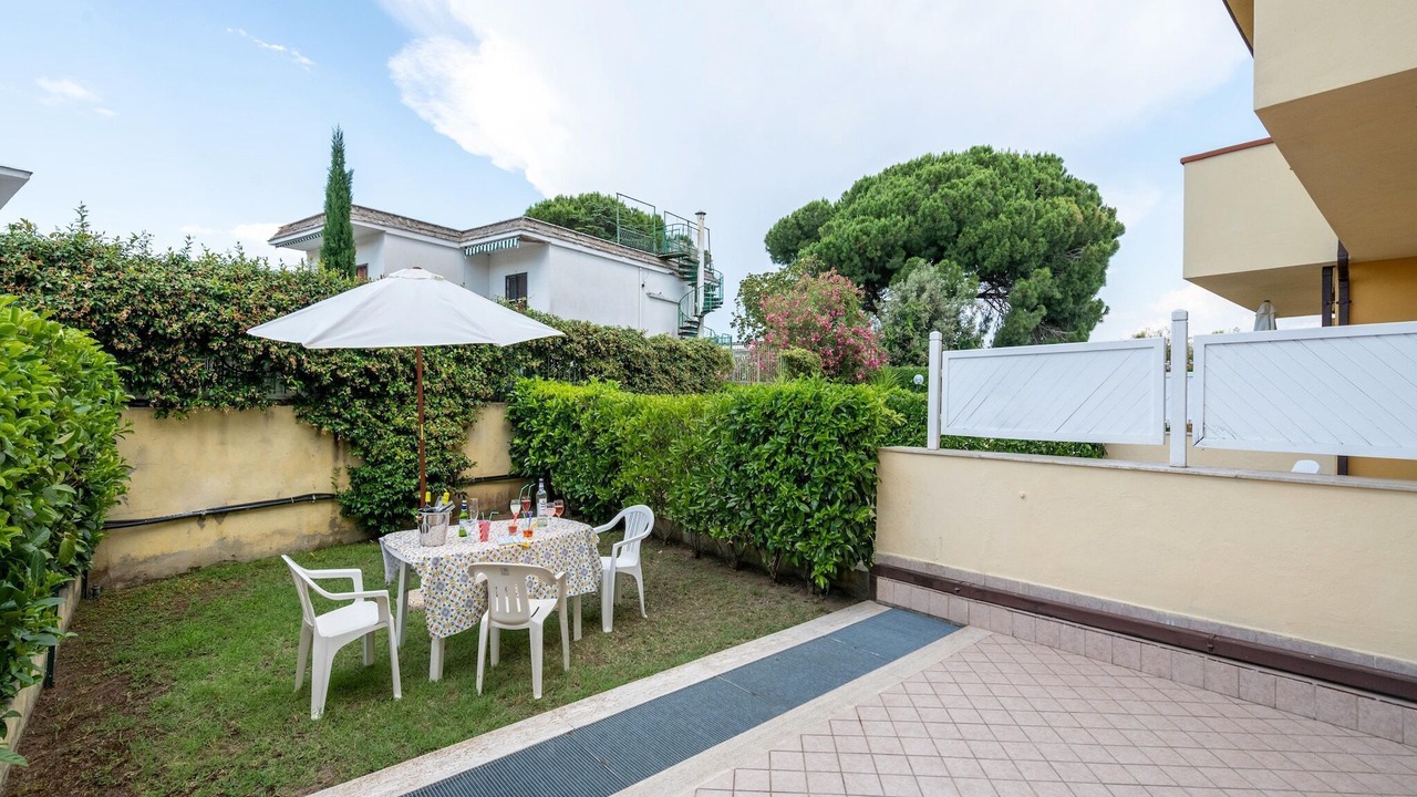 Photo of Outdoor in Laura