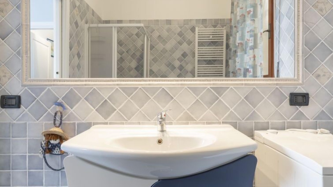 Photo of Bathroom in Capo Mimosa-Rollo