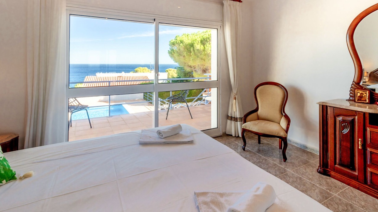 Photo of Bedroom in Llanca