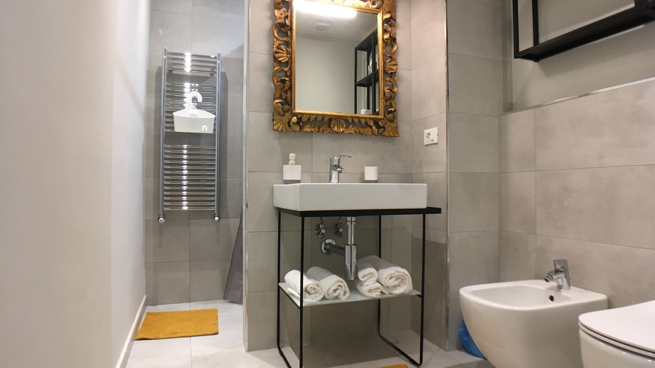 Photo of Bathroom in Roman Quarter