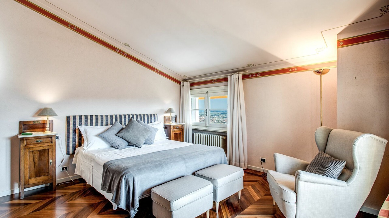 Photo of Others in Margine Coperta-Traversagna