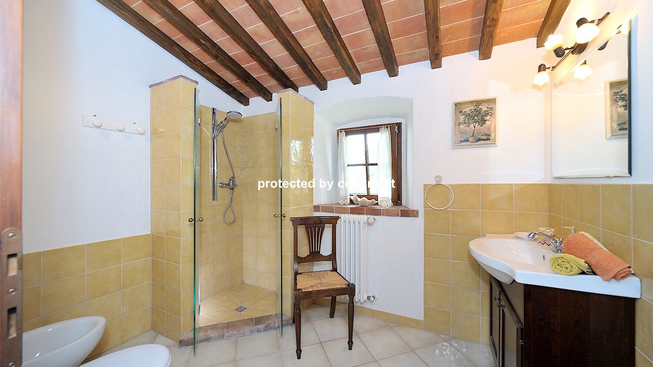 Photo of Bathroom in Civitella in Val di Chiana
