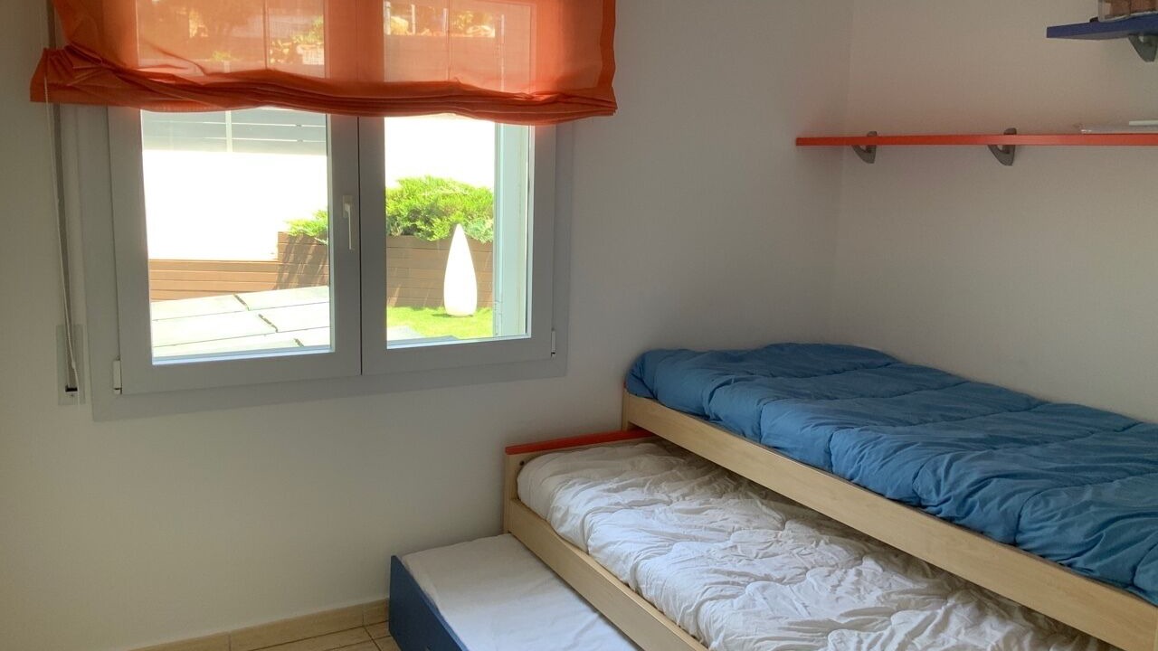 Photo of Bedroom in Roses Town Center