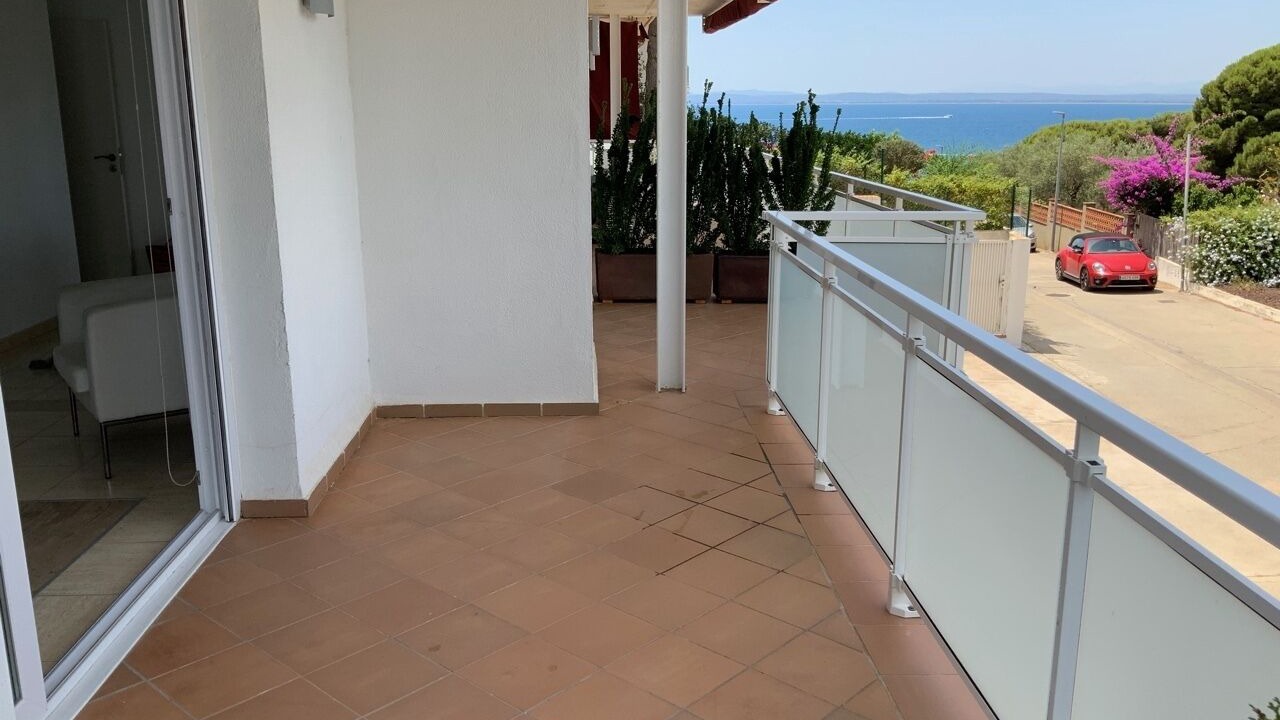 Photo of Patio Balcony in Roses Town Center